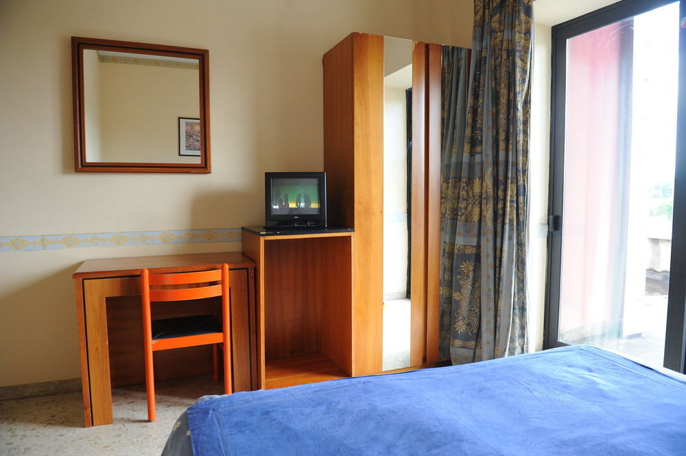 Hotel Ristorante La Campagnola Cassino Εξωτερικό φωτογραφία