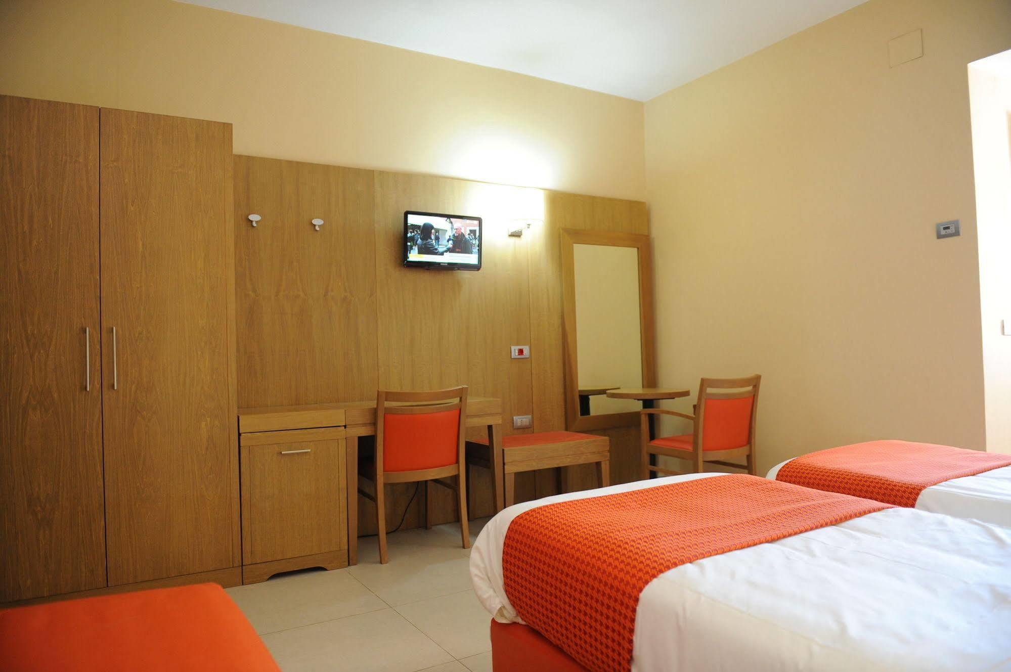 Hotel Ristorante La Campagnola Cassino Εξωτερικό φωτογραφία